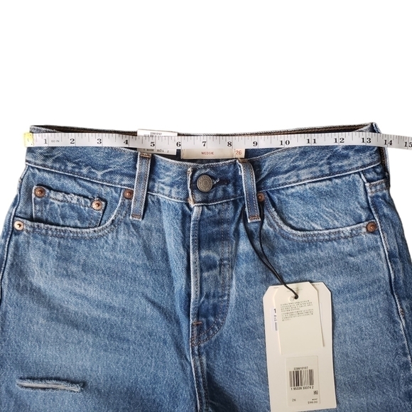 NWT Levi's Wedgie Icon Fit High Rise Distressed Ankle Jeans in Athens As… - Picture 11 of 12